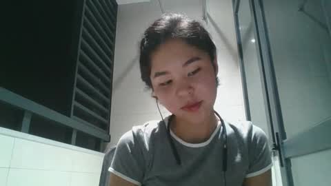 Snapshot of kerstinscotto chatting on 10-15-25, 11:21 Jenny online show from 10-15-25, 11:21