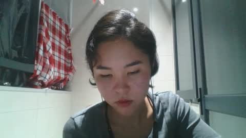 Snapshot of kerstinscotto chatting on 11-15-25, 10:45 Jenny online show from 11-15-25, 10:45