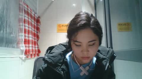 Snapshot of kerstinscotto chatting on 12-15-25, 10:30 Jenny online show from 12-15-25, 10:30