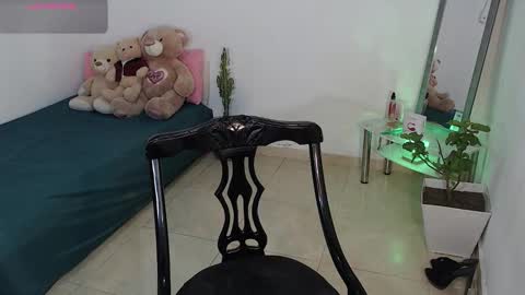 Mia  online show from 02-20-26, 05:02