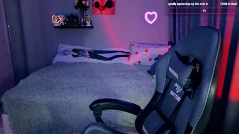 Snapshot of keti_moon chatting on 09-13-25, 04:07 Keti 3 online show from 09-13-25, 04:07