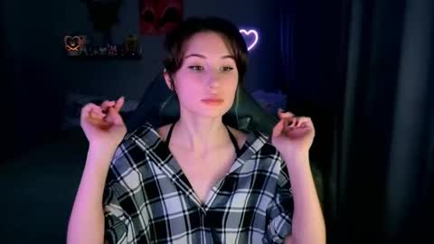 Snapshot of keti_moon chatting on 11-24-25, 05:12 Keti 3 online show from 11-24-25, 05:12