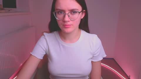 Snapshot of ketrin_pirsss chatting on 02-05-25, 09:46 Ketrin online show from 02-05-25, 09:46