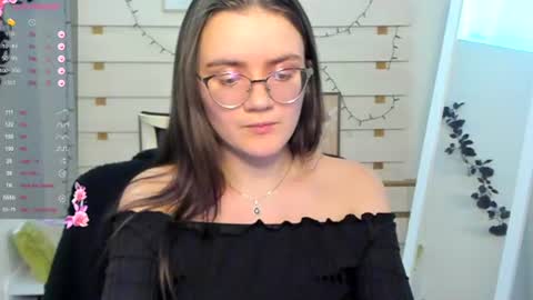 Snapshot of ketrin_pirsss chatting on 11-18-25, 10:36 Ketrin online show from 11-18-25, 10:36