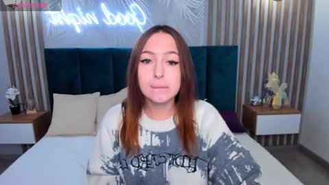 Snapshot of ketrinwhite chatting on 11-15-25, 01:25 KatrinaKetrin online show from 11-15-25, 01:25