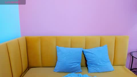 Snapshot of ketrinwhite chatting on 11-17-25, 01:22 KatrinaKetrin online show from 11-17-25, 01:22