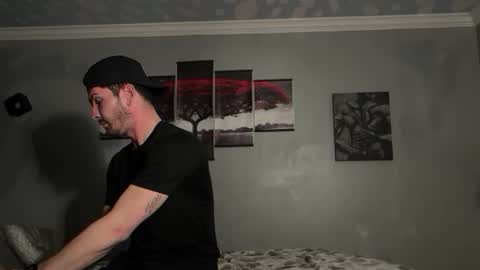 Snapshot of kevin14clark chatting on 12-05-25, 02:09 kev dev online show from 12-05-25, 02:09