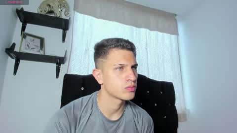 Snapshot of kevin_ahs1 chatting on 06-09-26, 10:32 Kevin Ahs online show from 06-09-26, 10:32
