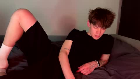 Snapshot of kevin_bucks chatting on 02-19-26, 02:24 Kevin online show from 02-19-26, 02:24