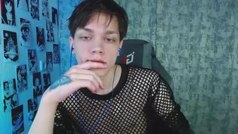 Kevin online show from 10-15-25, 04:34