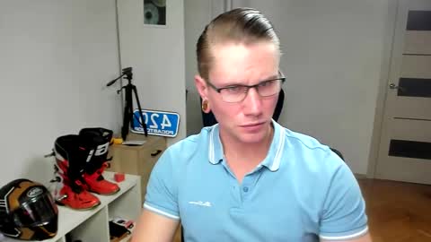 Kev online show from 10-19-25, 01:23