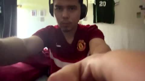Snapshot of kevinderon1 chatting on 05-17-26, 05:31 kevinderon1 online show from 05-17-26, 05:31
