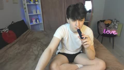 Snapshot of kevinhunter_ chatting on 11-25-25, 03:23 kevinhunter_ online show from 11-25-25, 03:23