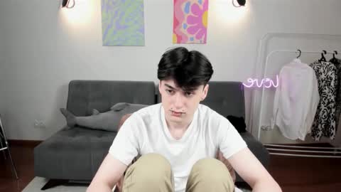 Snapshot of kevinhunter_ chatting on 11-28-25, 03:58 kevinhunter_ online show from 11-28-25, 03:58