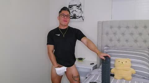 Snapshot of kevinkham chatting on 10-17-25, 11:51 kevinkham online show from 10-17-25, 11:51