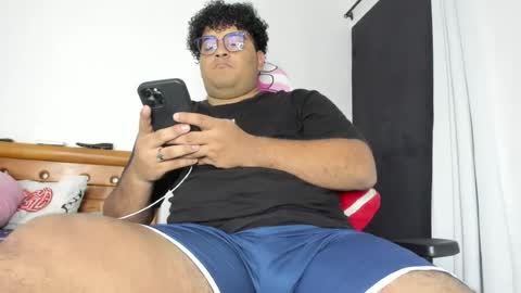 Snapshot of kevinn_ma chatting on 07-26-26, 03:47 KevinM online show from 07-26-26, 03:47