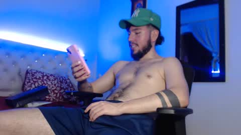 Snapshot of kevinsantiag0 chatting on 12-21-25, 12:07 kevinsantiag0 online show from 12-21-25, 12:07