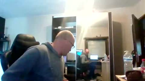 kevintje031987 online show from 05-18-26, 02:01