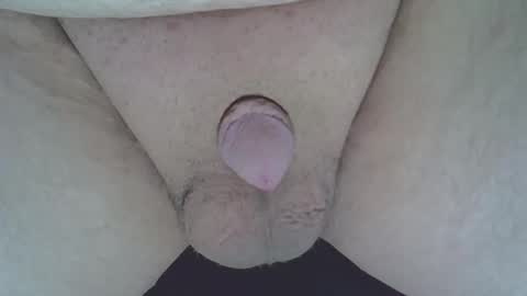 Snapshot of kevitannn chatting on 11-21-25, 12:21 maggot online show from 11-21-25, 12:21