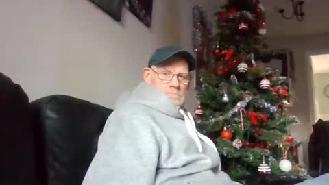 Snapshot of kevlooking4sez chatting on 12-15-24, 02:37 kevlooking4sez online show from 12-15-24, 02:37