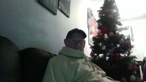Snapshot of kevlooking4sez chatting on 12-27-24, 11:21 kevlooking4sez online show from 12-27-24, 11:21