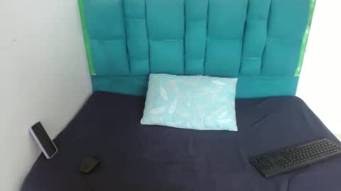 keyla_moon_ online show from 04-21-26, 06:55