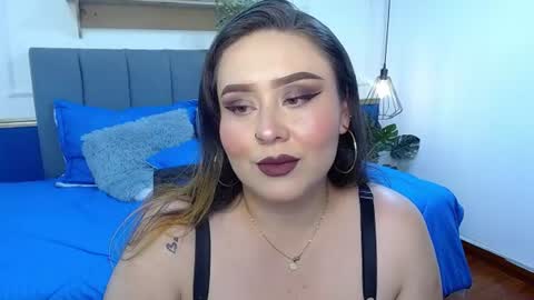 Snapshot of khalia_ chatting on 06-11-26, 07:01 K H A I L A online show from 06-11-26, 07:01