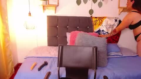 Snapshot of khalia_ chatting on 07-07-26, 07:18 K H A I L A online show from 07-07-26, 07:18