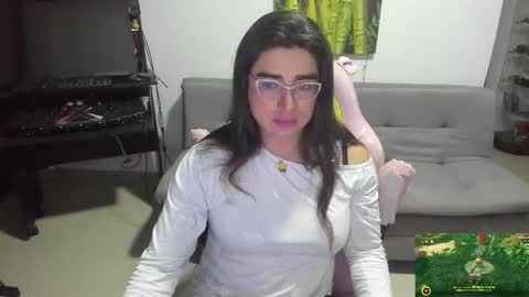 Snapshot of khalifa_gold chatting on 02-03-26, 06:40 Khalifa Kasumi online show from 02-03-26, 06:40