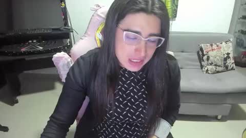 Snapshot of khalifa_gold chatting on 02-09-26, 05:55 Khalifa Kasumi online show from 02-09-26, 05:55