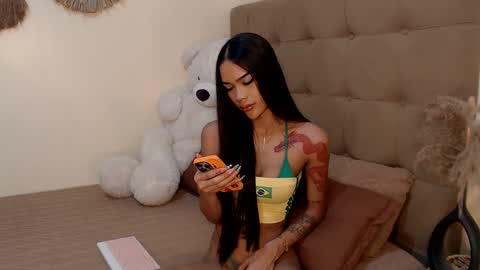 Snapshot of khalifafoxxxx chatting on 03-05-25, 01:17 khalifa online show from 03-05-25, 01:17