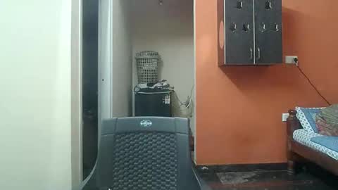 Khan3043 online show from 10-21-25, 07:14