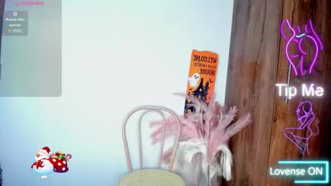 Snapshot of khate_smith chatting on 11-08-25, 04:07 khate_smith online show from 11-08-25, 04:07