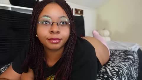 Snapshot of khayaparker chatting on 12-03-25, 04:38 Khaya online show from 12-03-25, 04:38