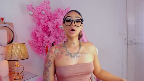 Snapshot of khelany_isyy chatting on 12-16-24, 10:03 Khelany Isyy online show from 12-16-24, 10:03