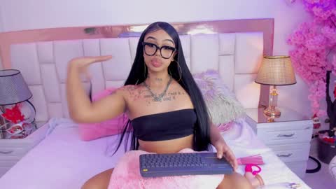 Snapshot of khelany_isyy chatting on 01-05-25, 12:09 Khelany Isyy online show from 01-05-25, 12:09