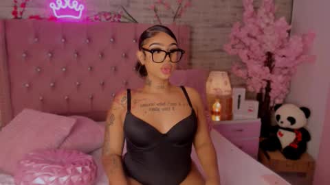 Snapshot of khelany_isyy chatting on 09-28-25, 01:27 Khelany Isyy online show from 09-28-25, 01:27