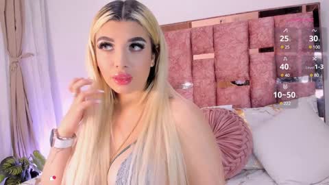 Snapshot of khloe_018 chatting on 02-05-25, 11:44 KHLOE online show from 02-05-25, 11:44