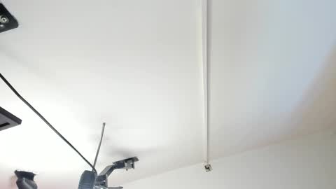 Khloe online show from 12-01-25, 12:43