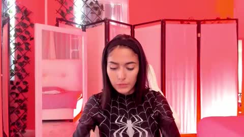 Khloe online show from 12-22-25, 12:57