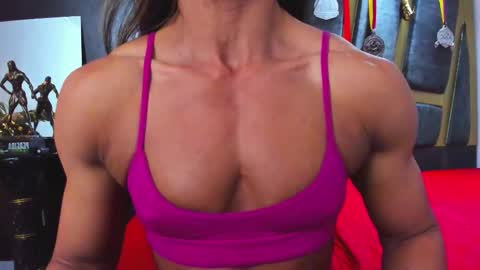 Snapshot of khloe_rossich chatting on 10-15-25, 06:08 online show from 10-15-25, 06:08