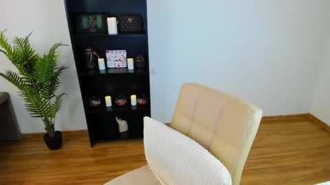 Khloe online show from 03-17-26, 02:09