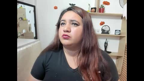 Snapshot of khloe_tommson_ chatting on 11-01-25, 01:35 khloe_tommson_ online show from 11-01-25, 01:35