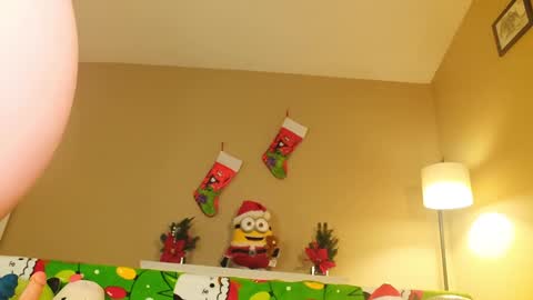 Snapshot of khloeexoxo chatting on 12-10-24, 01:11 Khloe online show from 12-10-24, 01:11