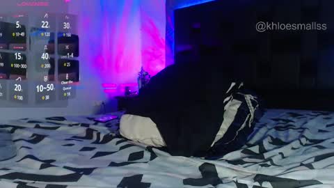              online show from 03-10-25, 03:12