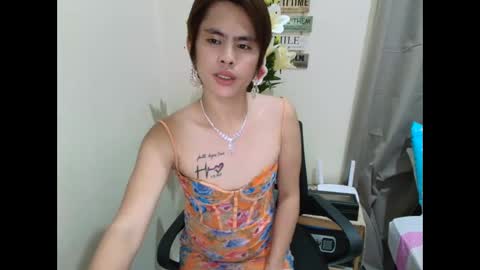 Khylle 27 online show from 10-24-25, 01:51