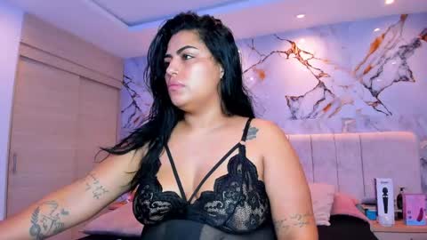 Snapshot of kiana_cream chatting on 05-03-26, 12:00 N M online show from 05-03-26, 12:00