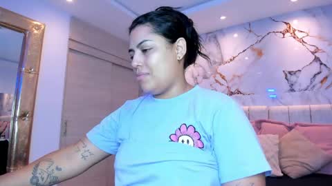 Snapshot of kiana_cream chatting on 05-04-26, 10:22 N M online show from 05-04-26, 10:22