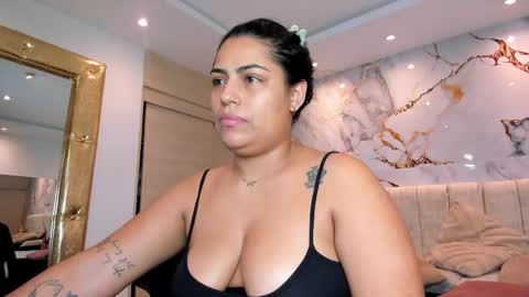 Snapshot of kiana_cream chatting on 05-28-26, 11:40 N M online show from 05-28-26, 11:40
