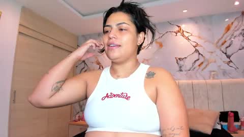 Snapshot of kiana_cream chatting on 05-29-26, 11:30 N M online show from 05-29-26, 11:30